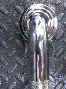 KURLED TEXTURED CHROME BAR WITH ROUND STEPPED FLANGE